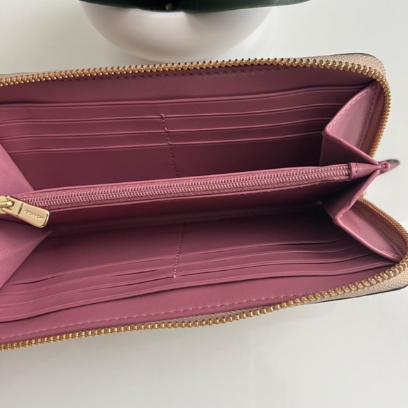 Coach zip around wallet in prairie rose print - Picture 9 of 11